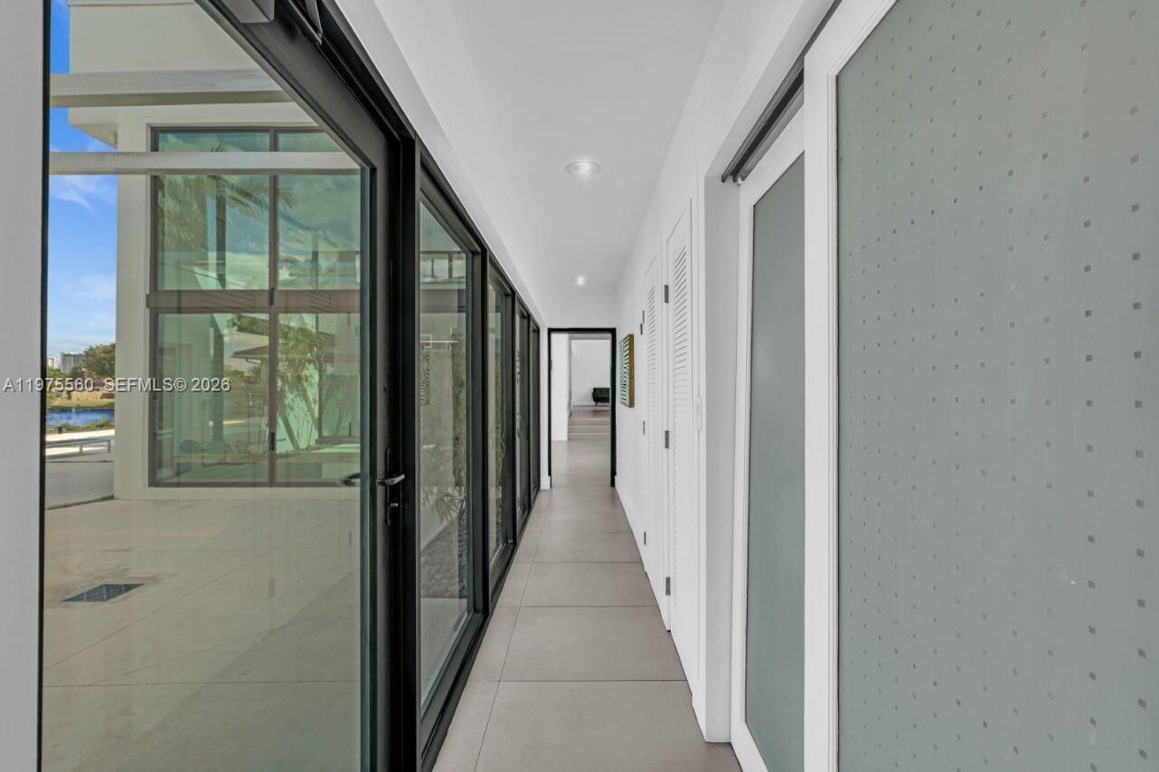 19801 NE 23rd Ave Miami, FL 33180