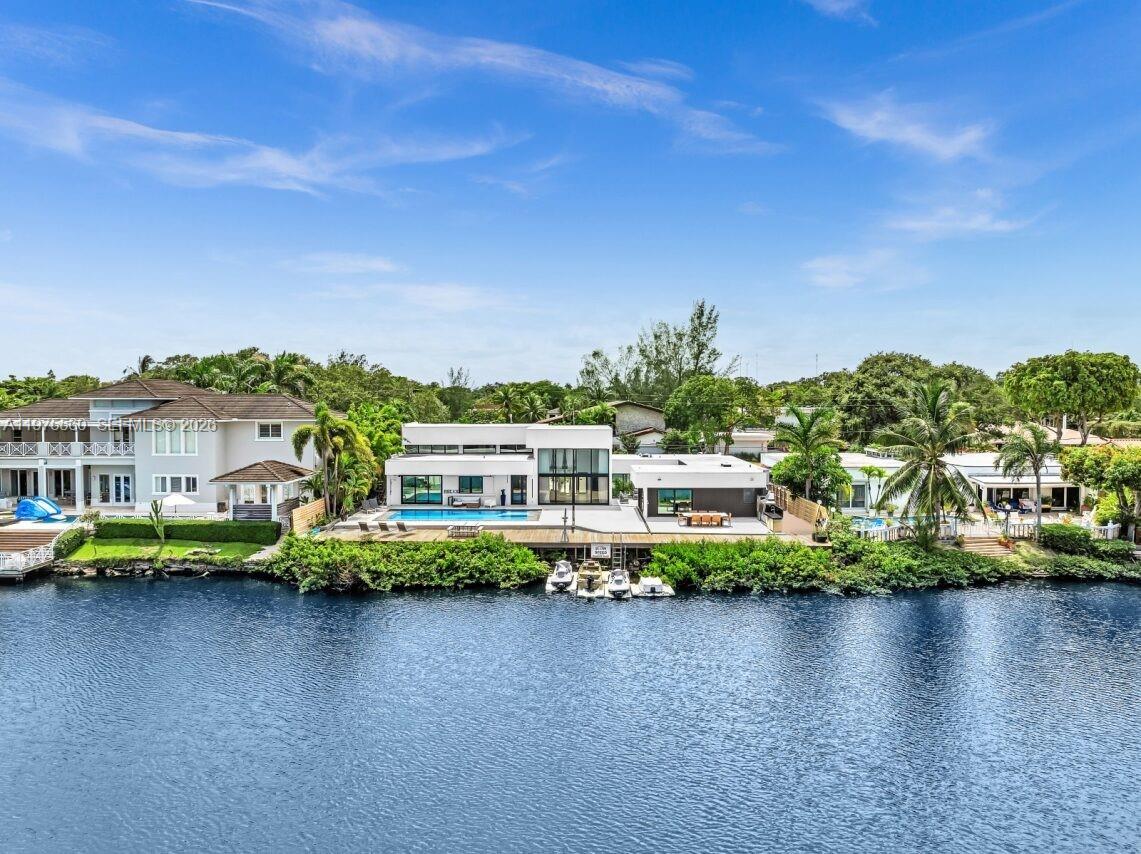 19801 NE 23rd Ave Miami, FL 33180