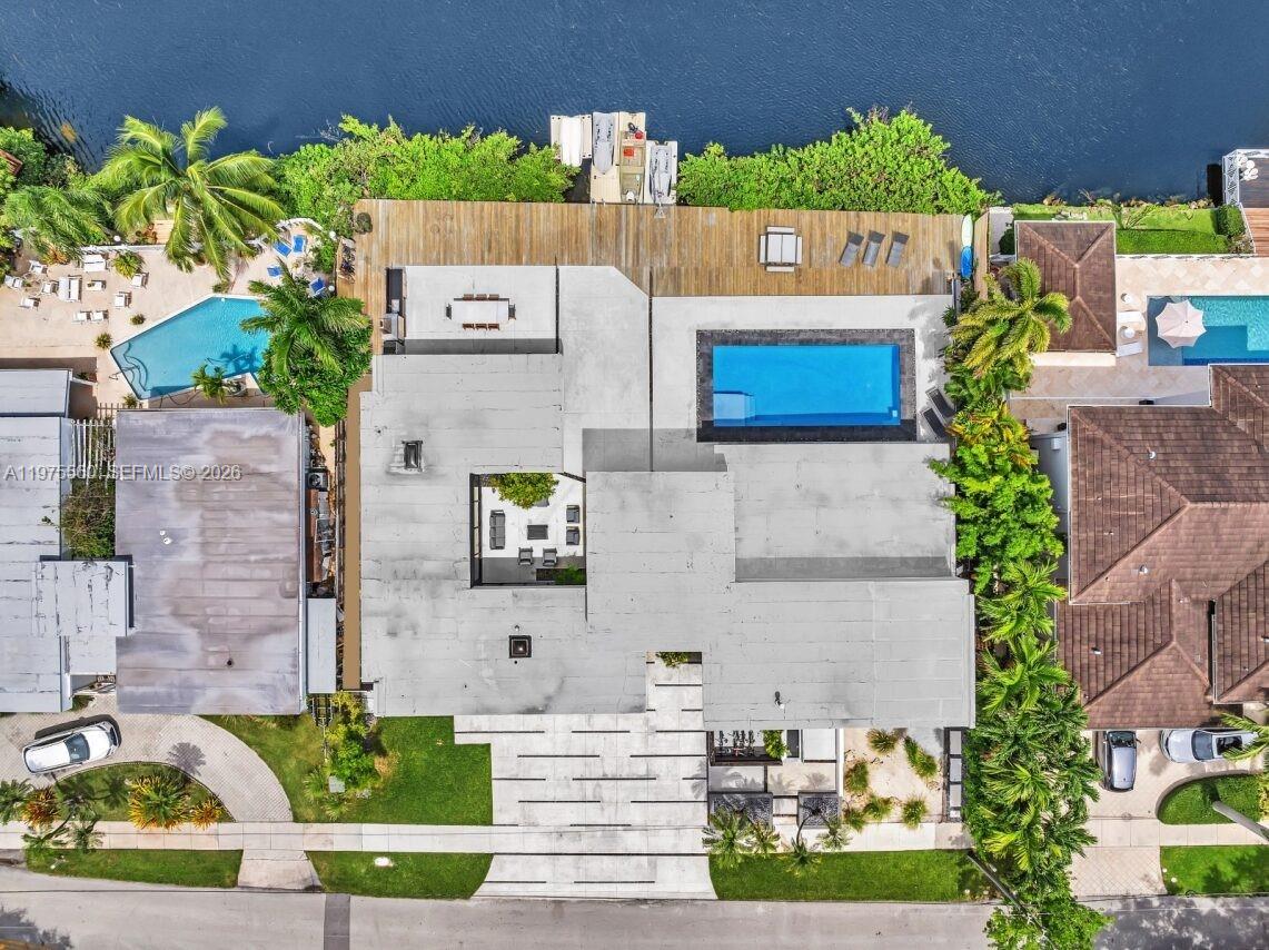 19801 NE 23rd Ave Miami, FL 33180