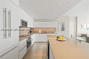 image Reach Brickell City Centre30