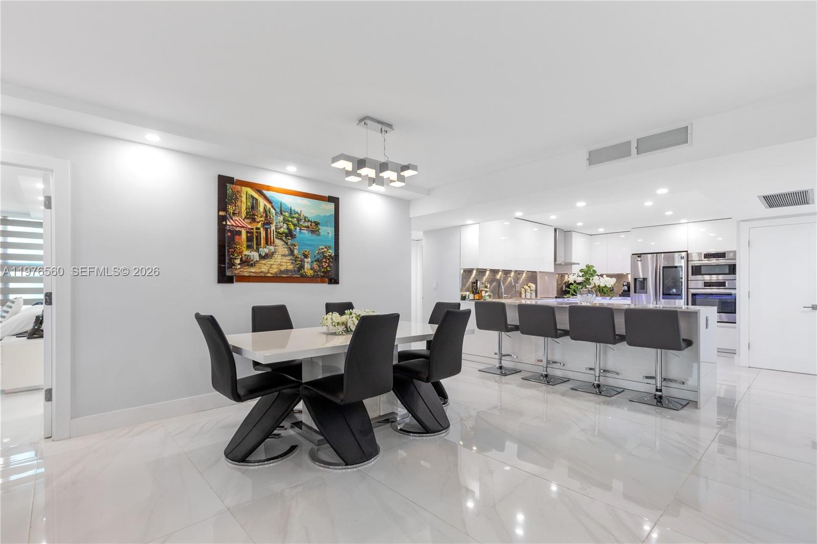 2500 Parkview Dr #1121 Hallandale Beach, FL 33009