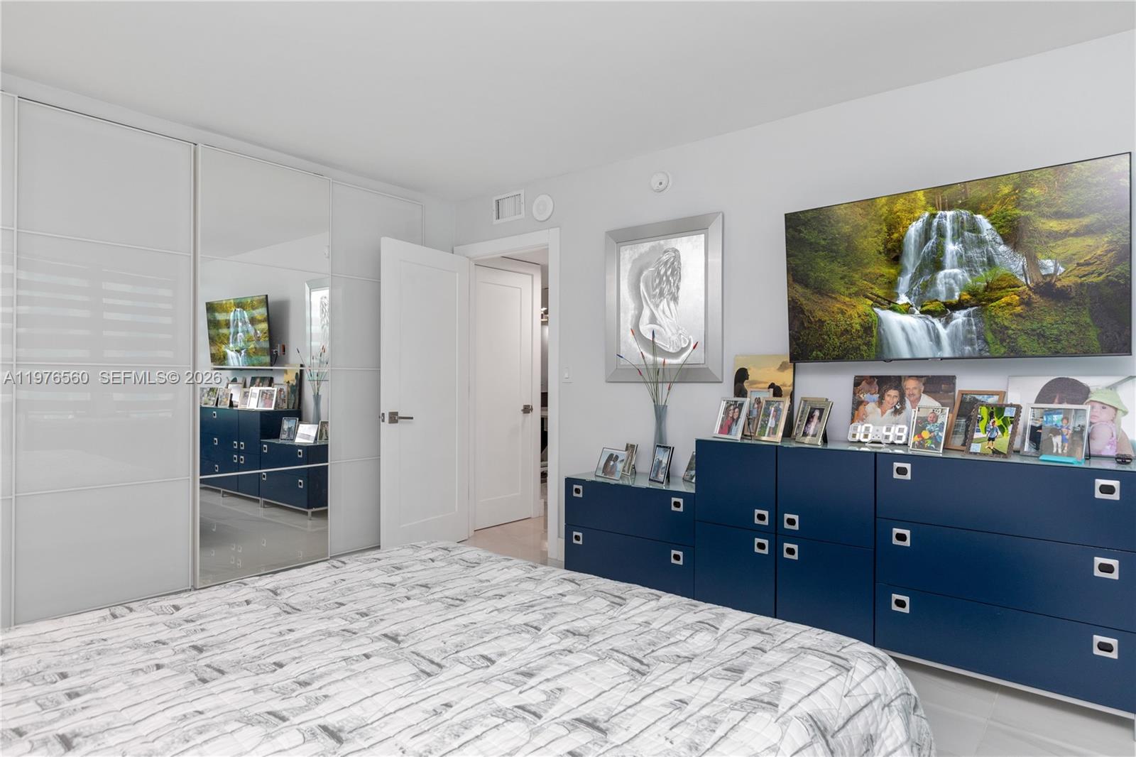 2500 Parkview Dr #1121 Hallandale Beach, FL 33009