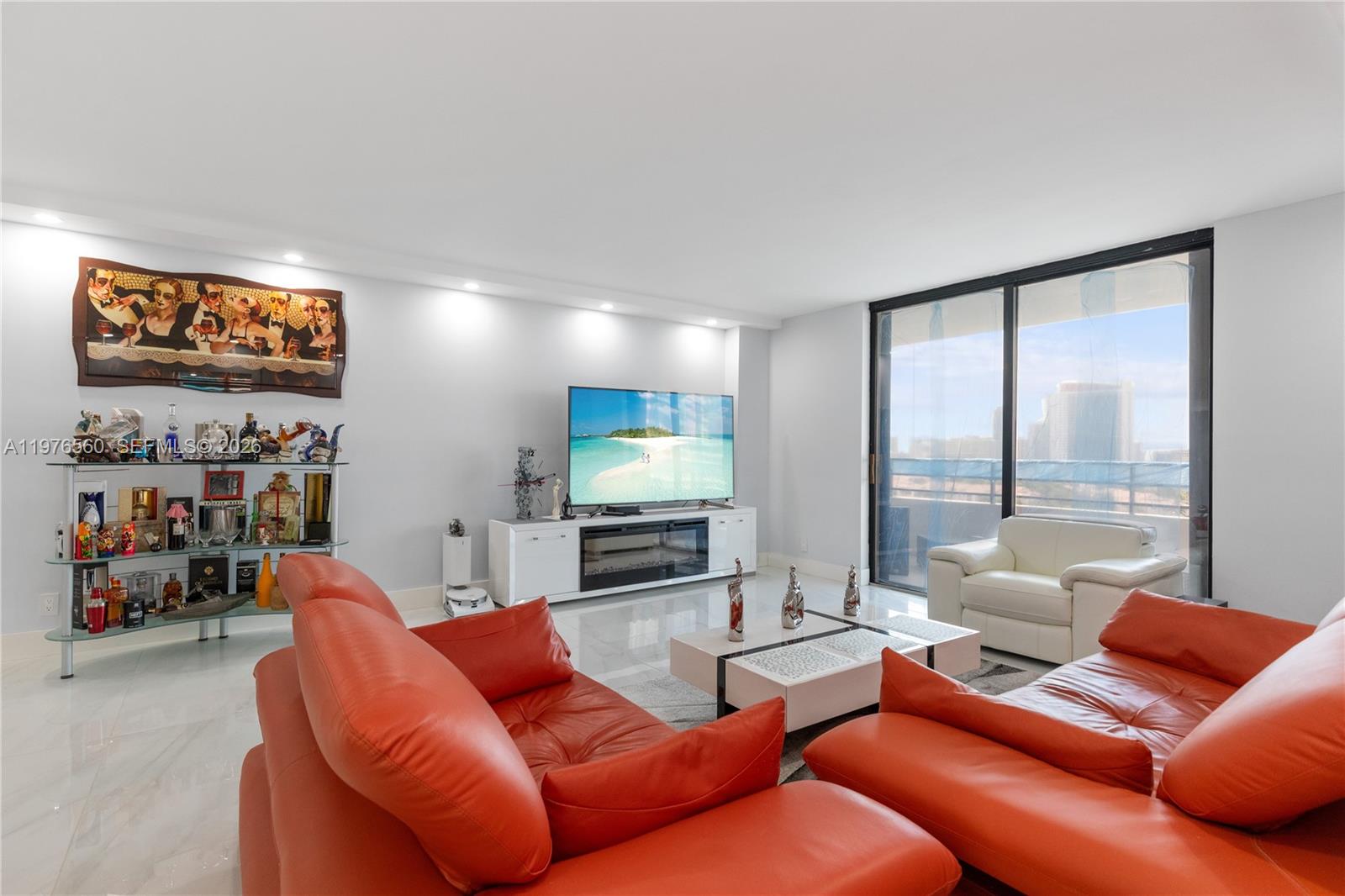 2500 Parkview Dr #1121 Hallandale Beach, FL 33009