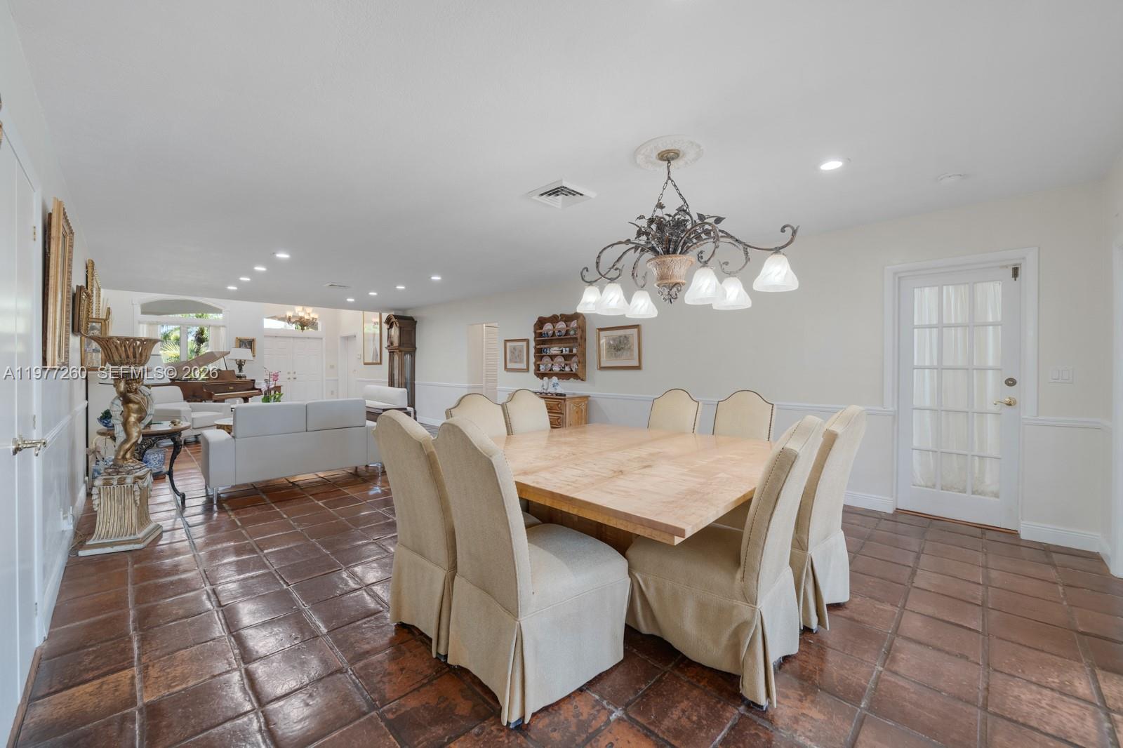 2046 NE 15th St Fort Lauderdale, FL 33304