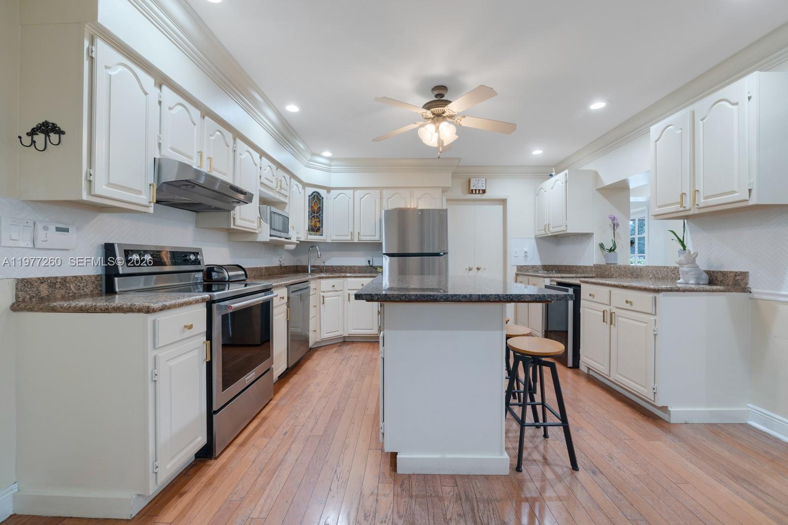 2046 NE 15th St Fort Lauderdale, FL 33304