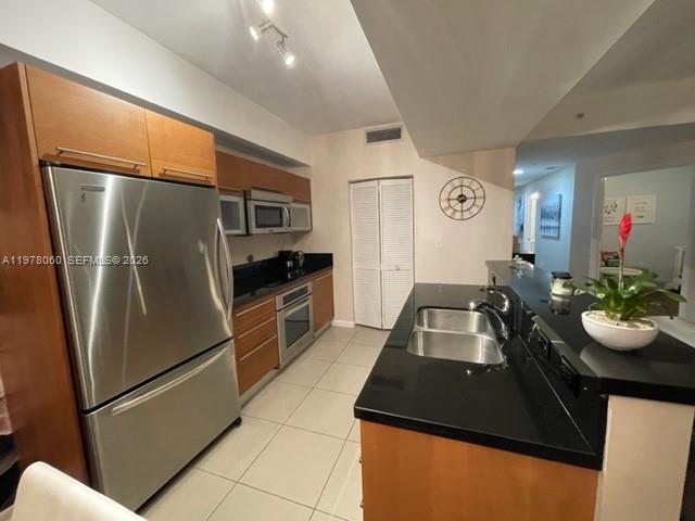 253 NE 2nd St #1008 Miami, FL 33132