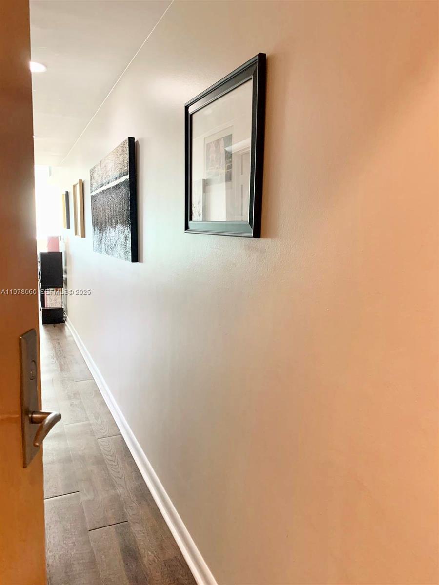 253 NE 2nd St #1008 Miami, FL 33132