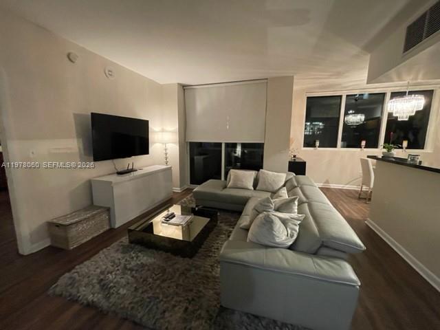 253 NE 2nd St #1008 Miami, FL 33132