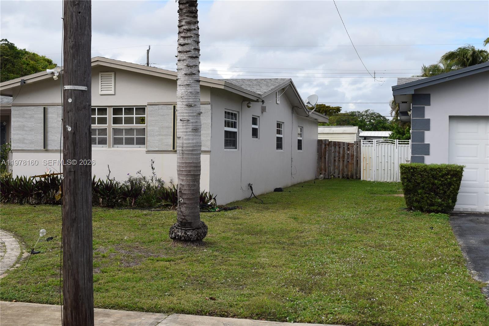 5317 Van Buren St Hollywood, FL 33021