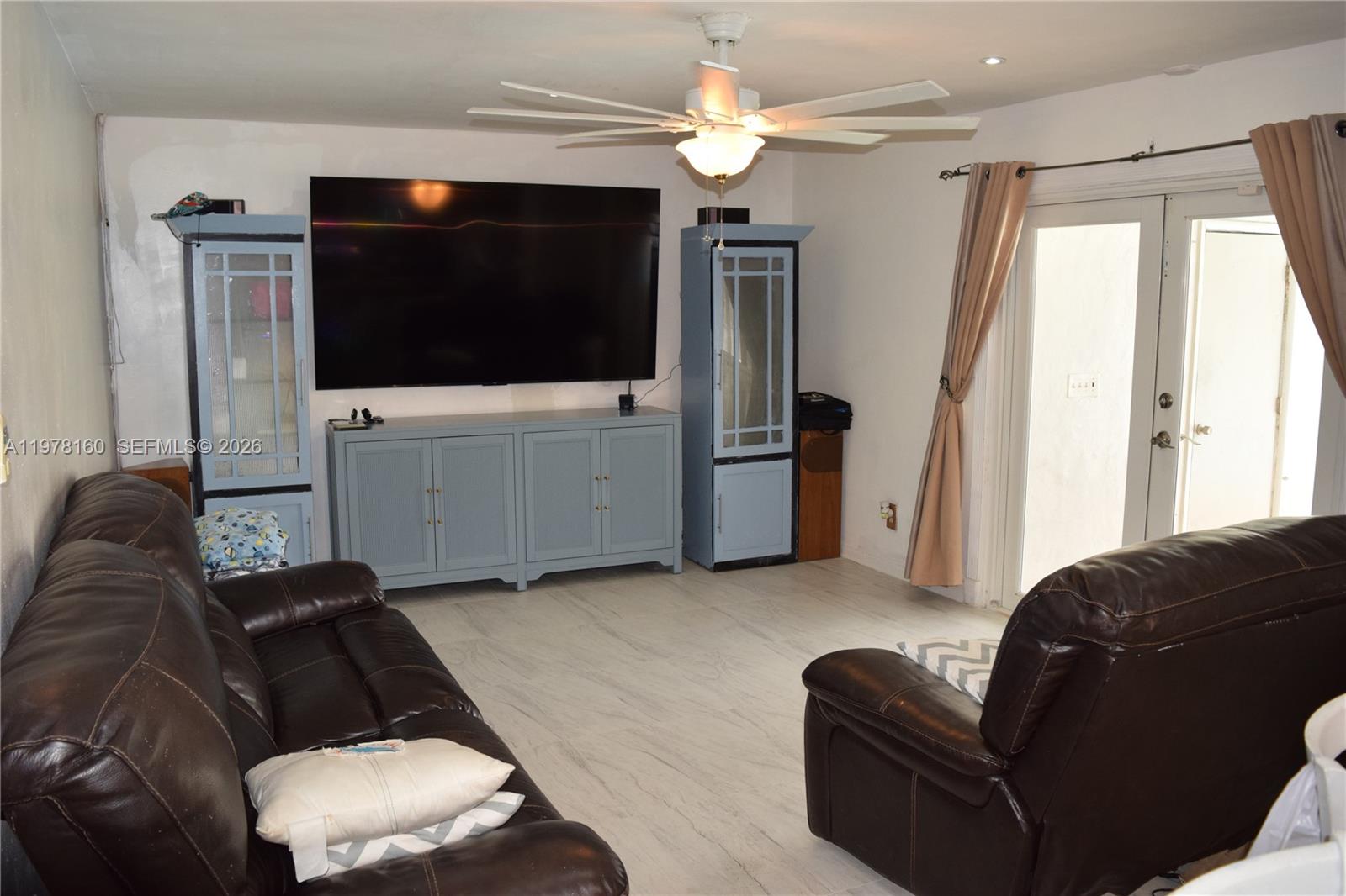 5317 Van Buren St Hollywood, FL 33021