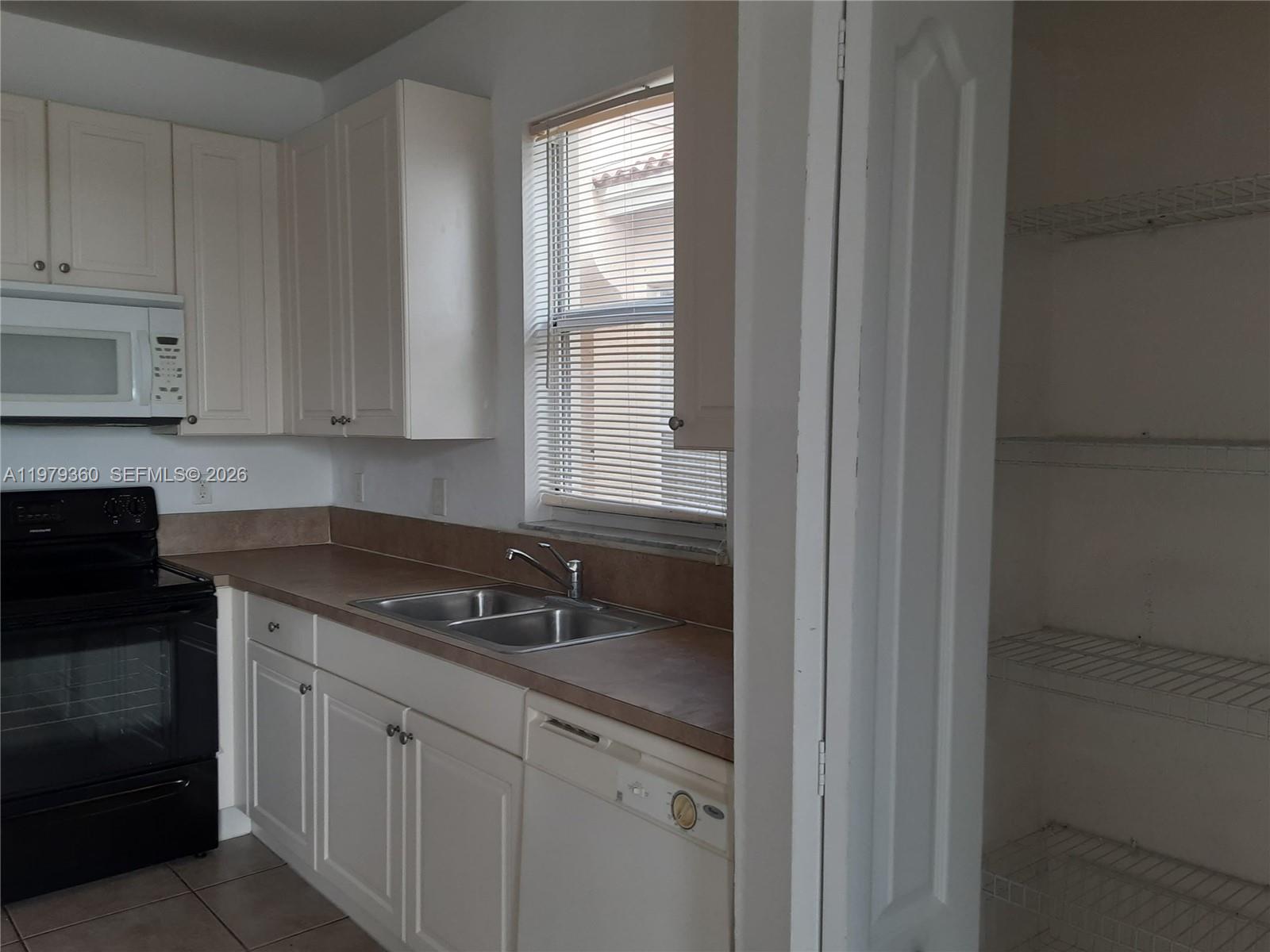 3760 NE 9th Ct Homestead, FL 33033