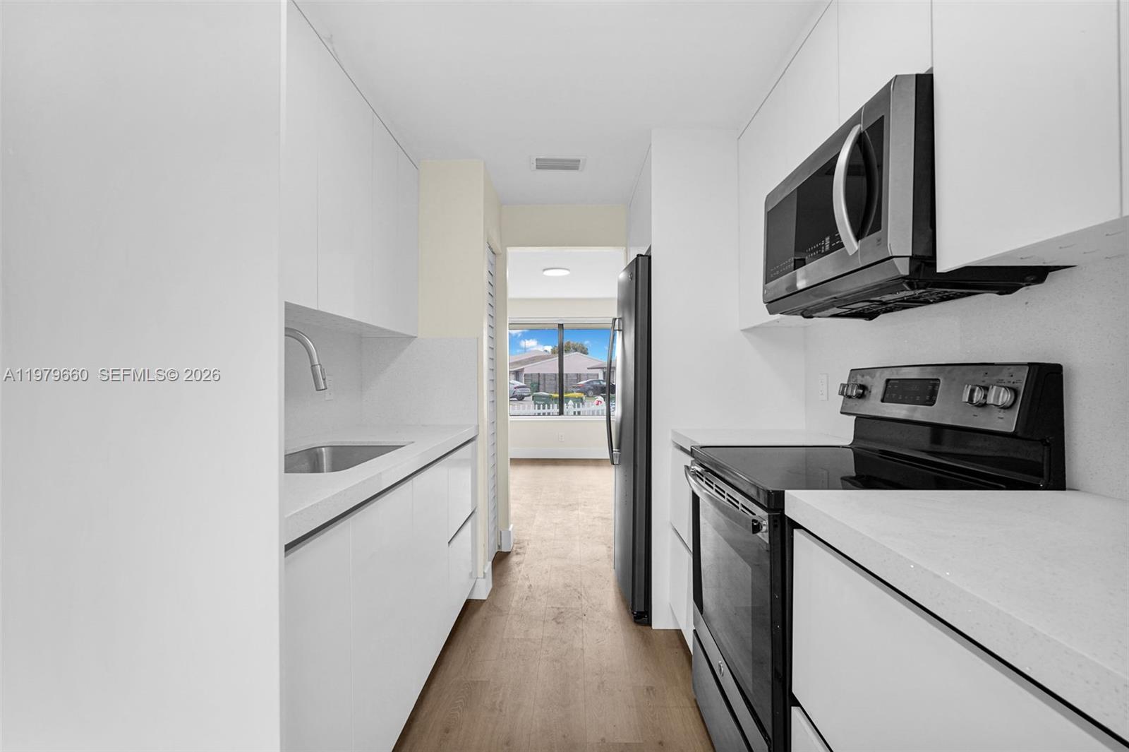 1590 Kia Dr Homestead, FL 33033