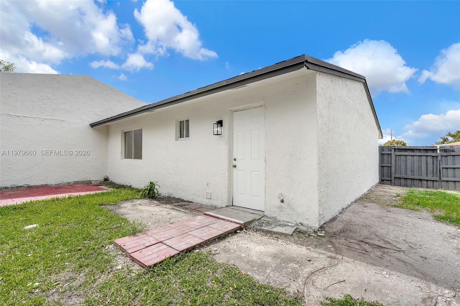 1590 Kia Dr Homestead, FL 33033