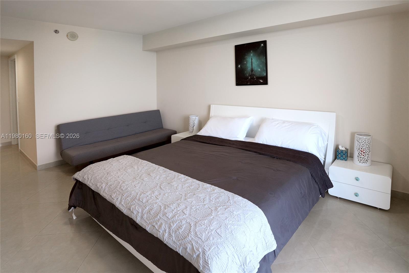 image Beach Club 211