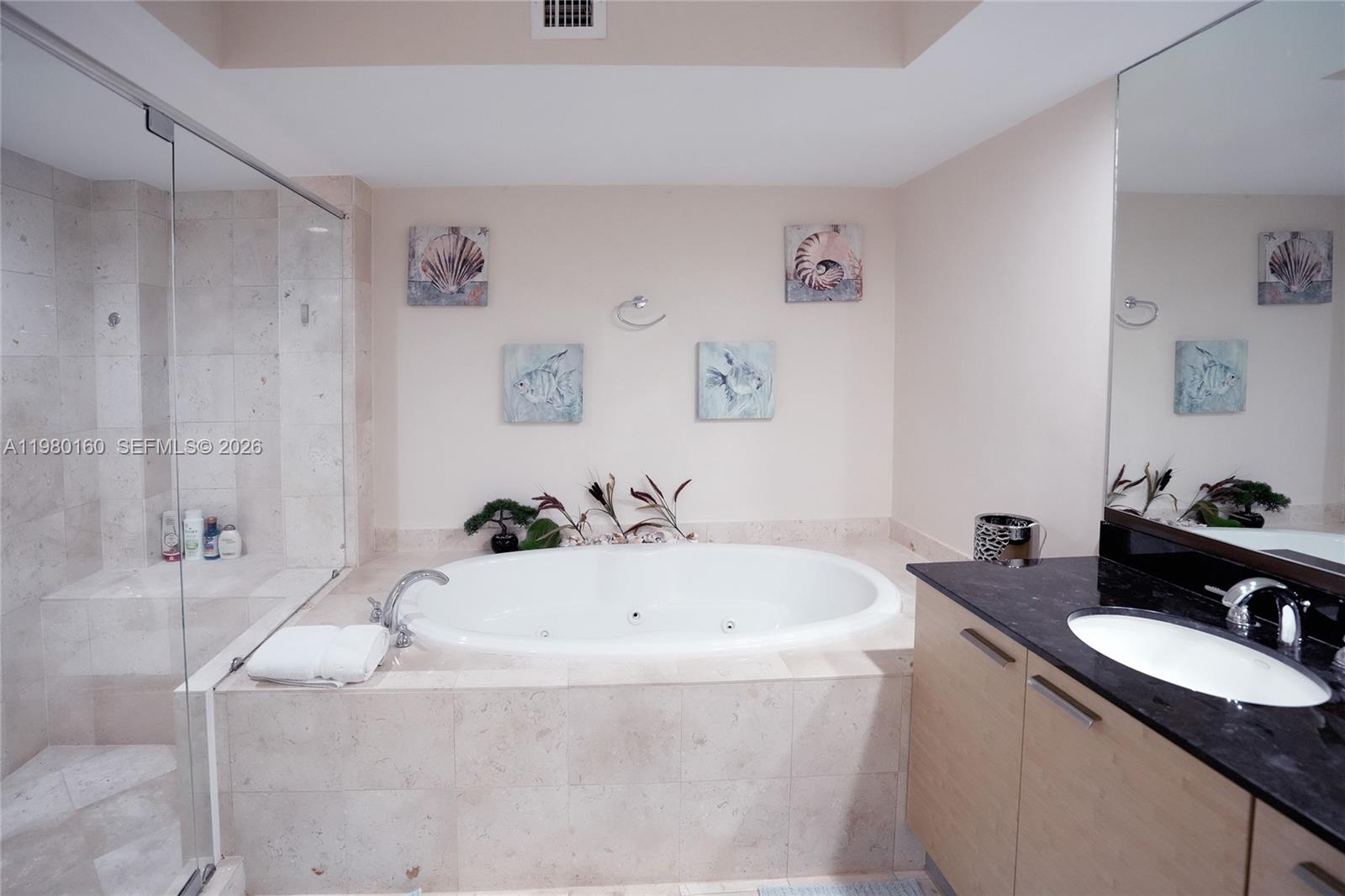 image Beach Club 220