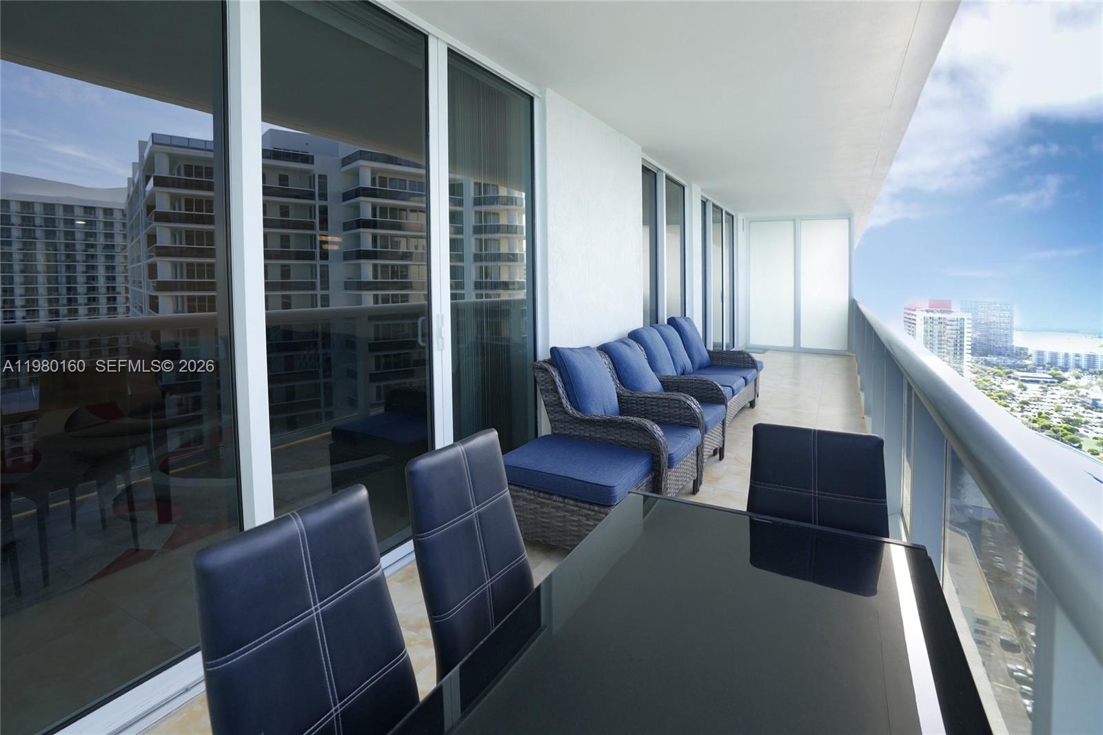 image Beach Club 225