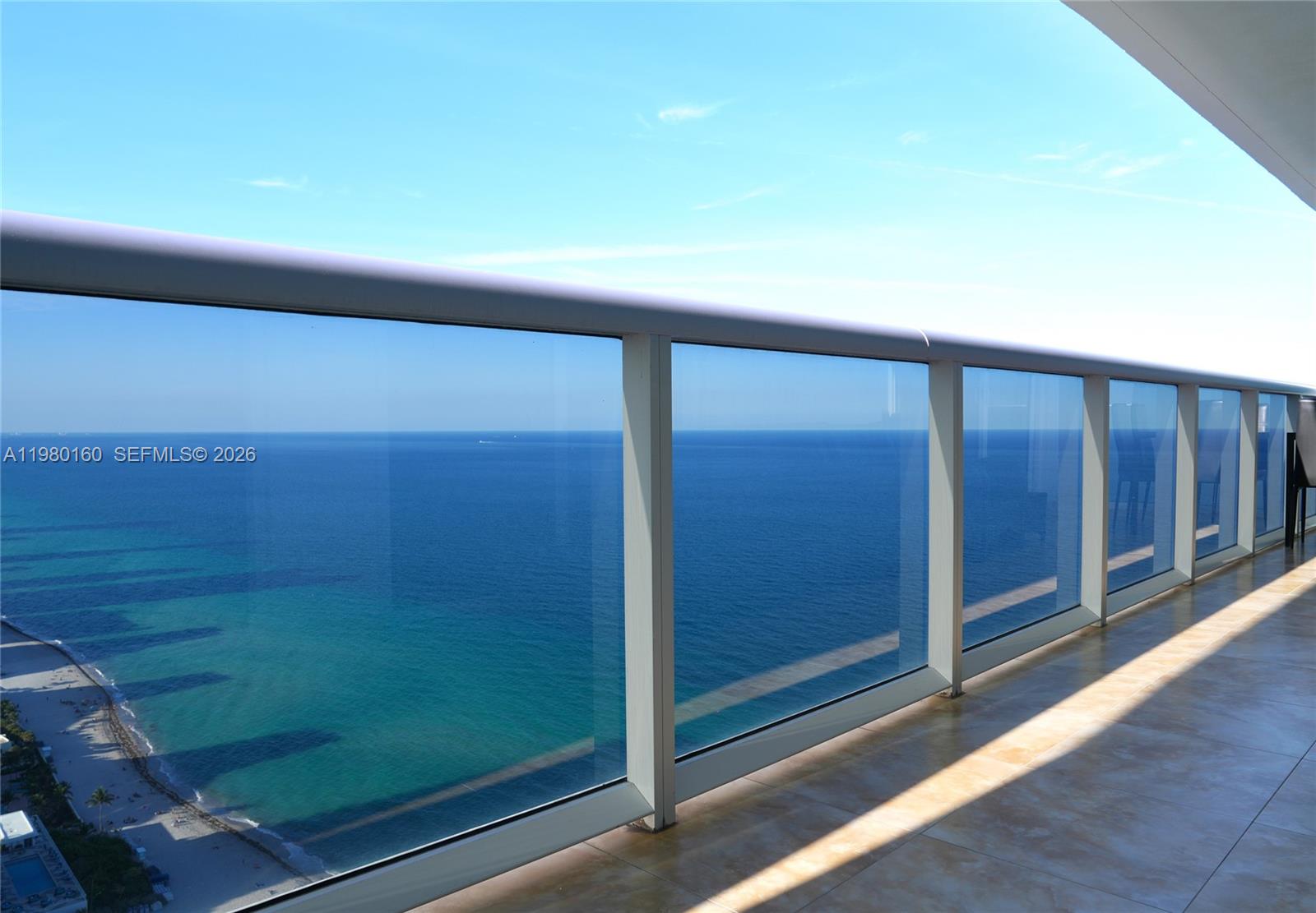 image Beach Club 228