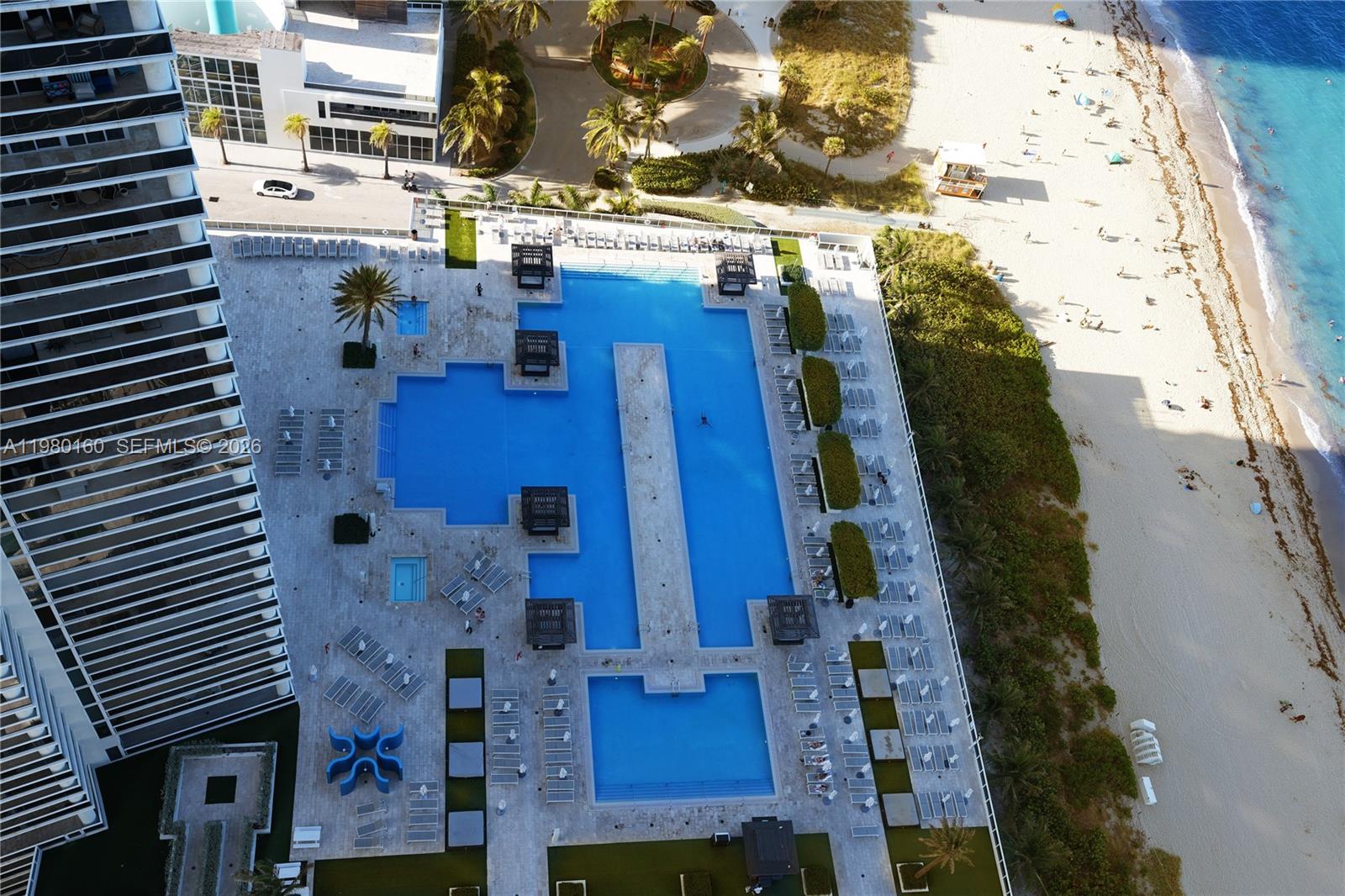 image Beach Club 229