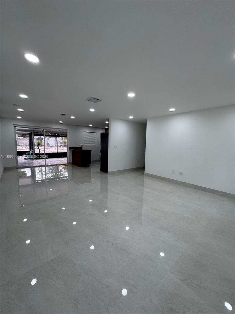 664 Colson Dr Key Largo, FL 33037