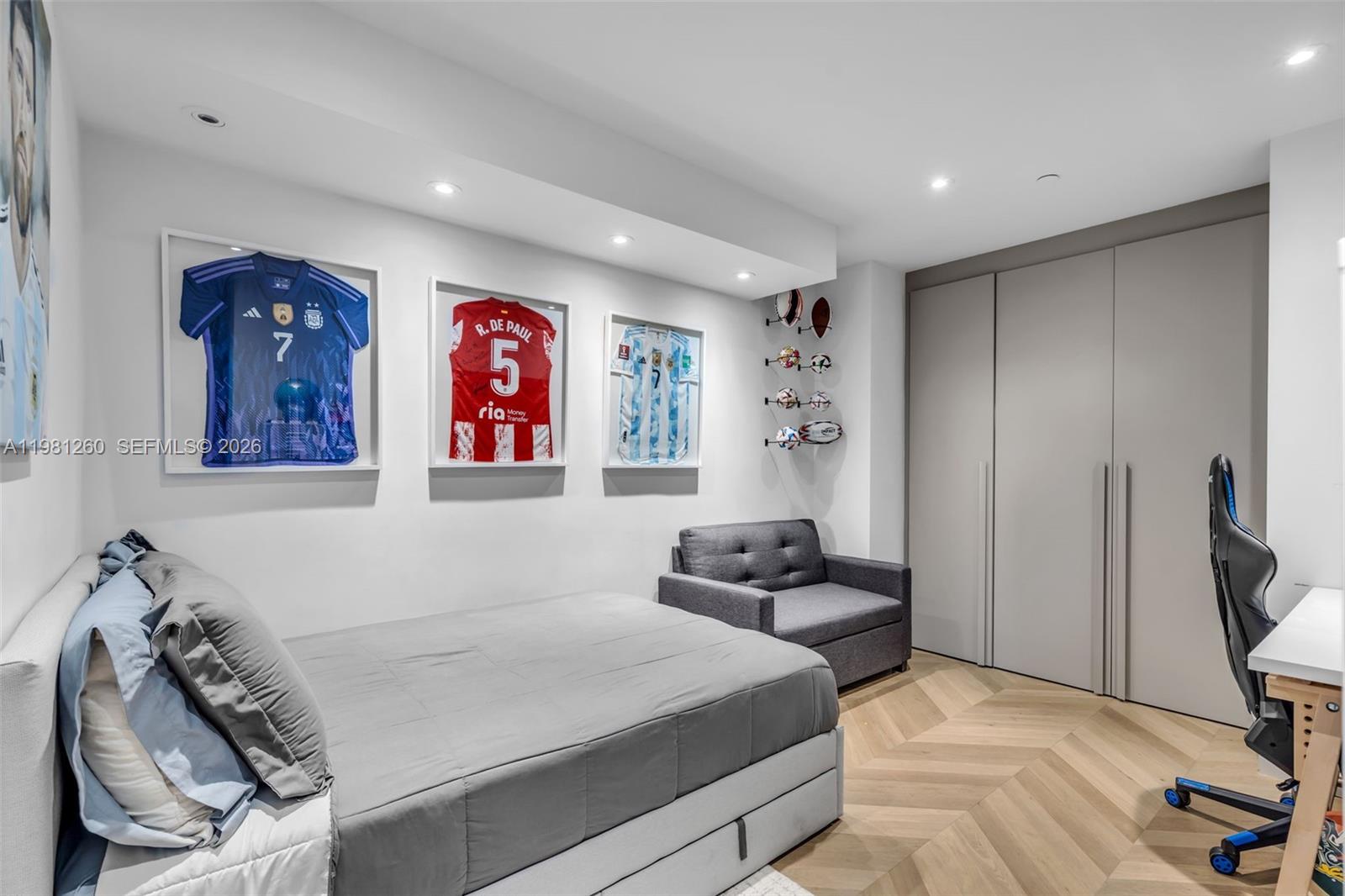 151 Crandon Blvd #1035 Key Biscayne, FL 33149