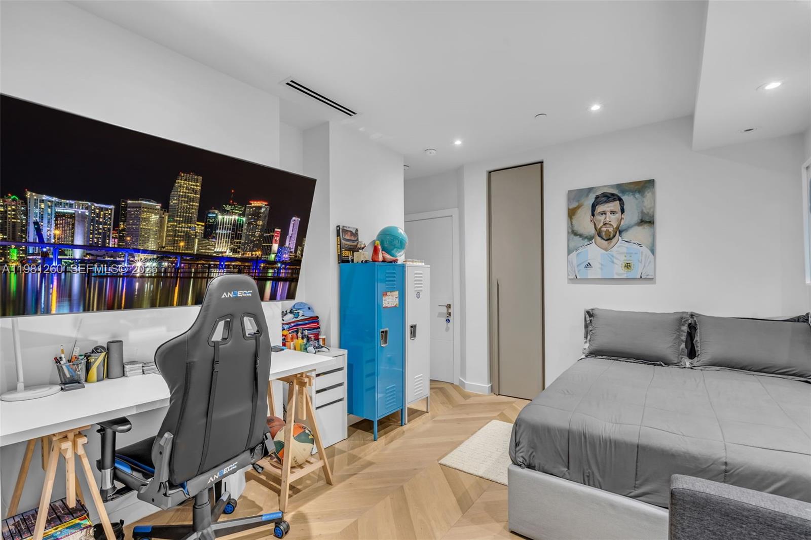 151 Crandon Blvd #1035 Key Biscayne, FL 33149