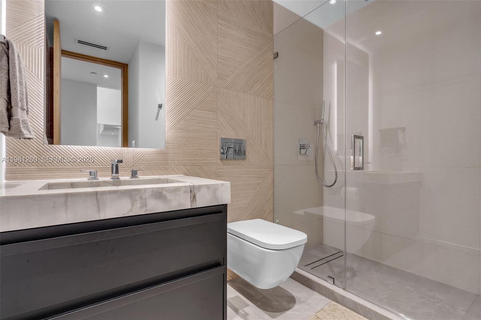 151 Crandon Blvd #1035 Key Biscayne, FL 33149