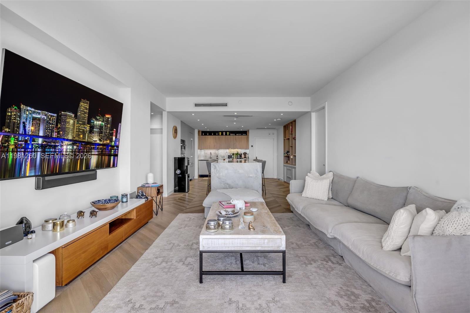 151 Crandon Blvd #1035 Key Biscayne, FL 33149