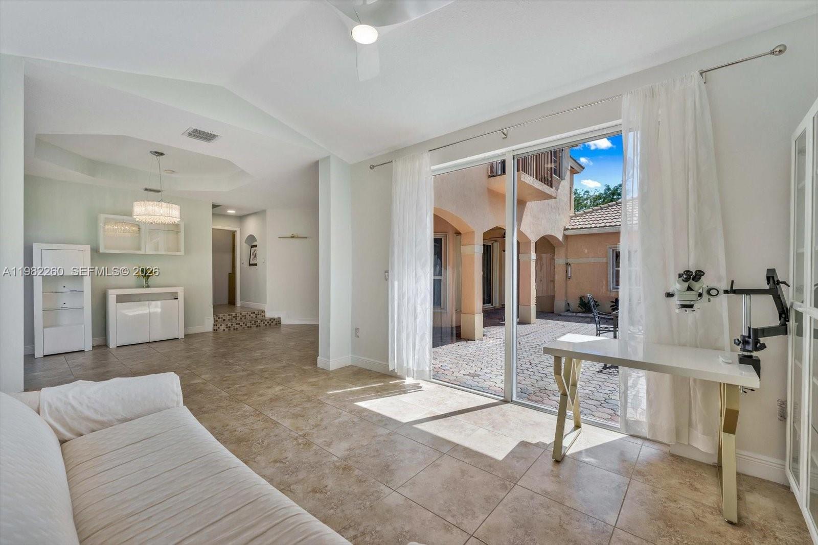 9057 SW 161st Ter Palmetto Bay, FL 33157