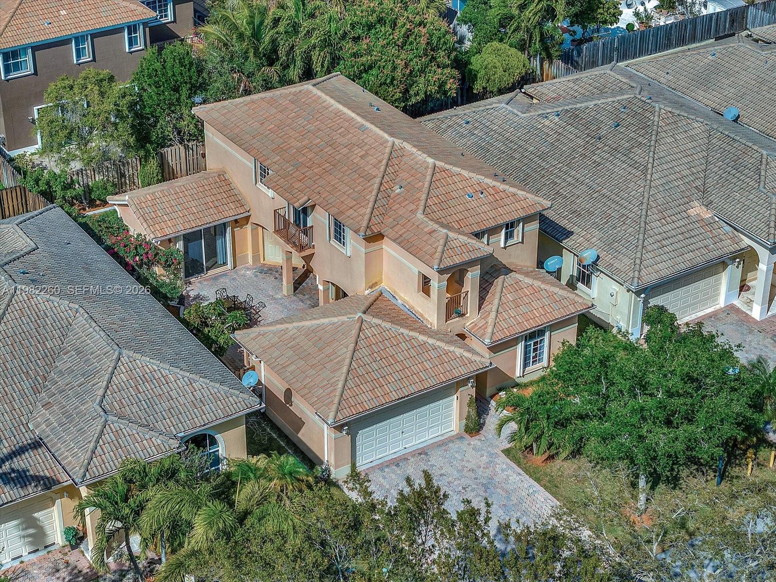 9057 SW 161st Ter Palmetto Bay, FL 33157