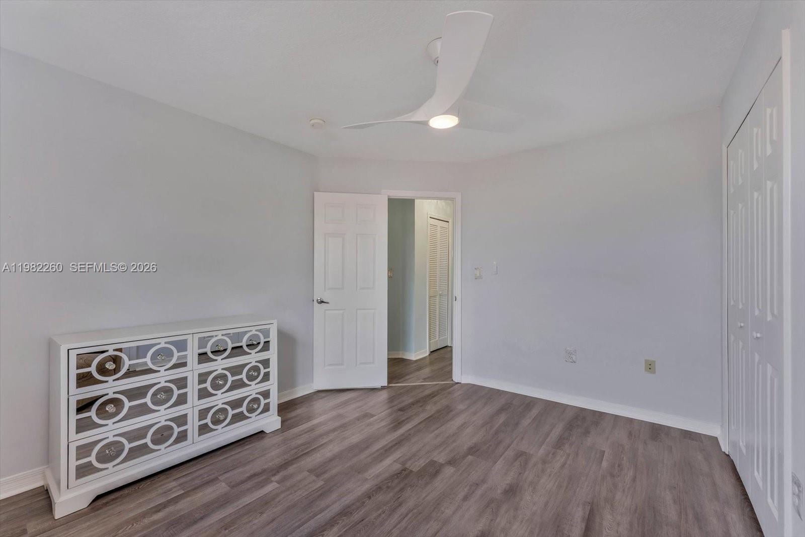 9057 SW 161st Ter Palmetto Bay, FL 33157