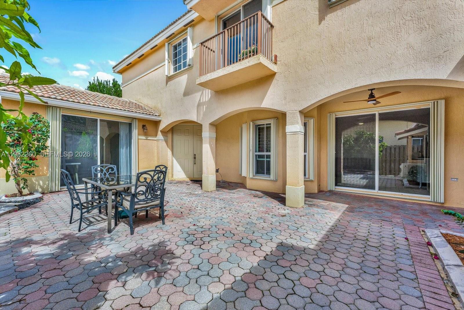 9057 SW 161st Ter Palmetto Bay, FL 33157