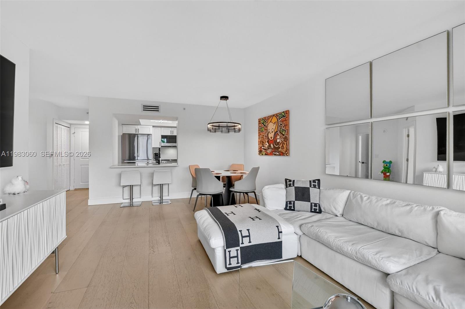 99 SE Mizner Blvd #824 Boca Raton, FL 33432