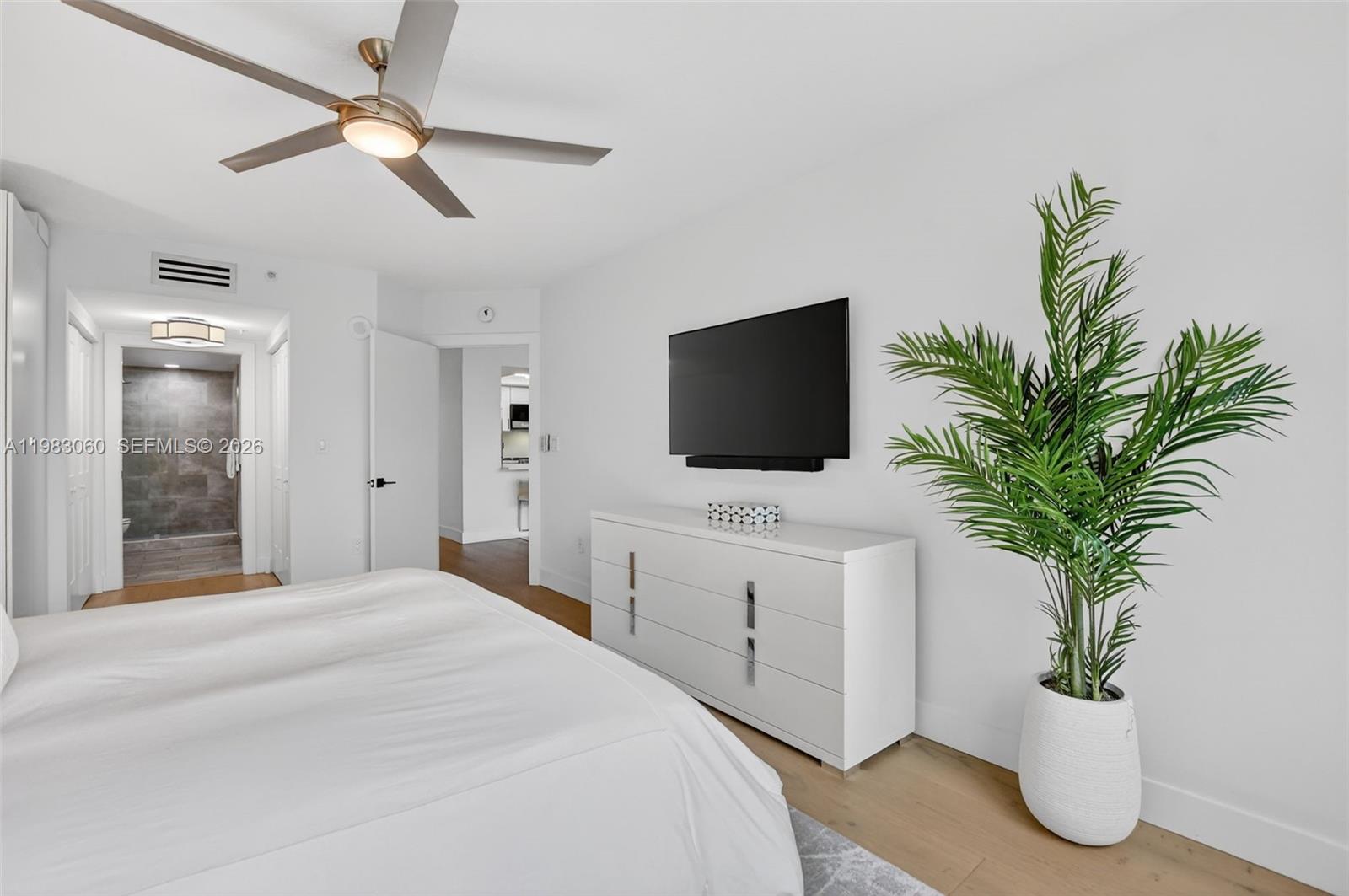 99 SE Mizner Blvd #824 Boca Raton, FL 33432