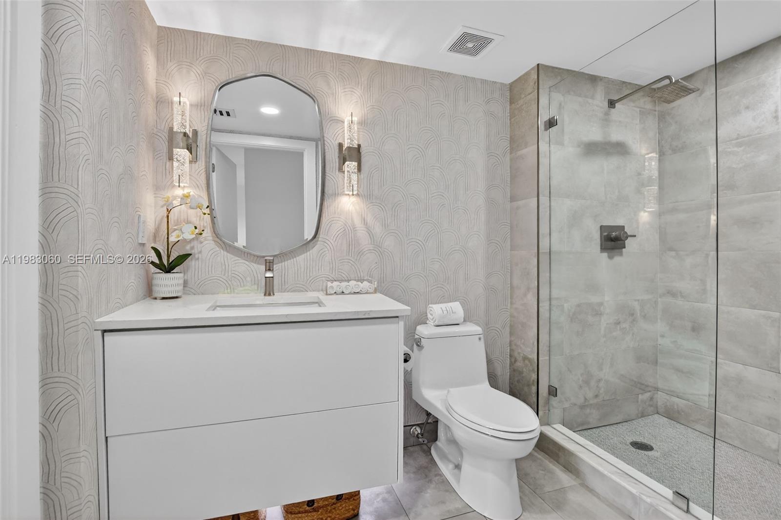 99 SE Mizner Blvd #824 Boca Raton, FL 33432