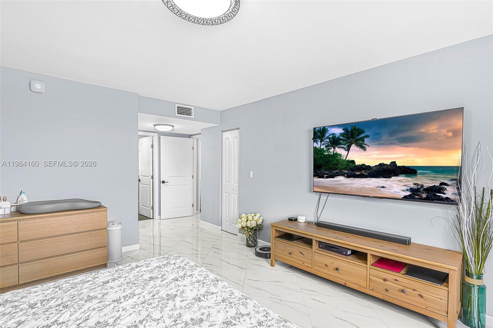 605 Ives Dairy Rd #305-7 Miami, FL 33179