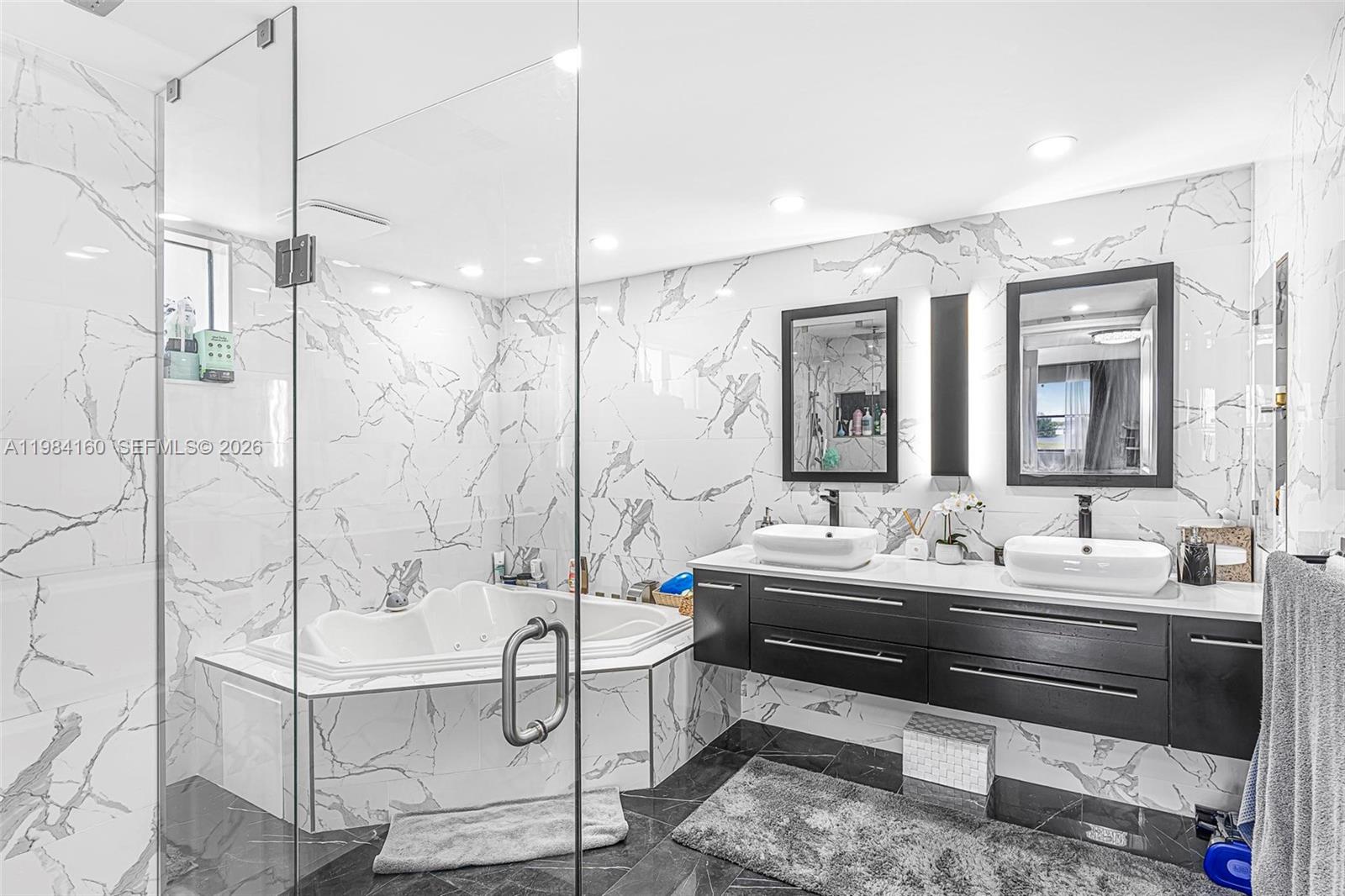 605 Ives Dairy Rd #305-7 Miami, FL 33179