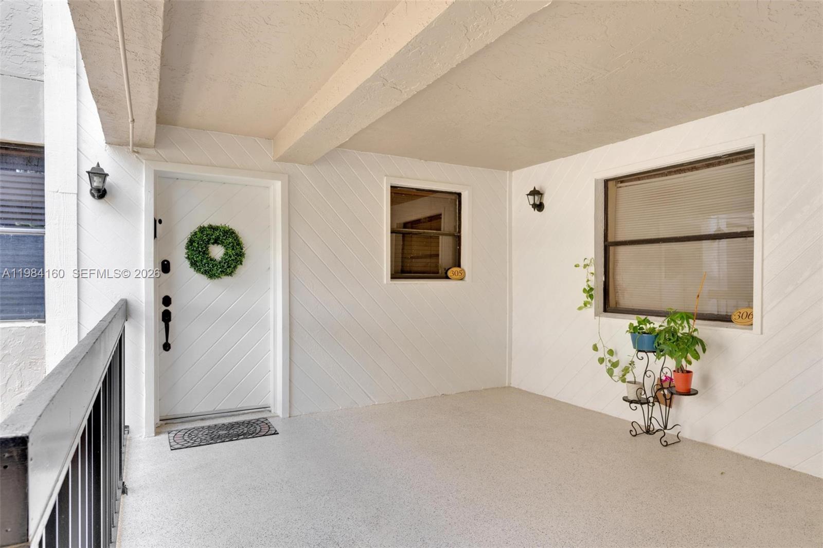 605 Ives Dairy Rd #305-7 Miami, FL 33179