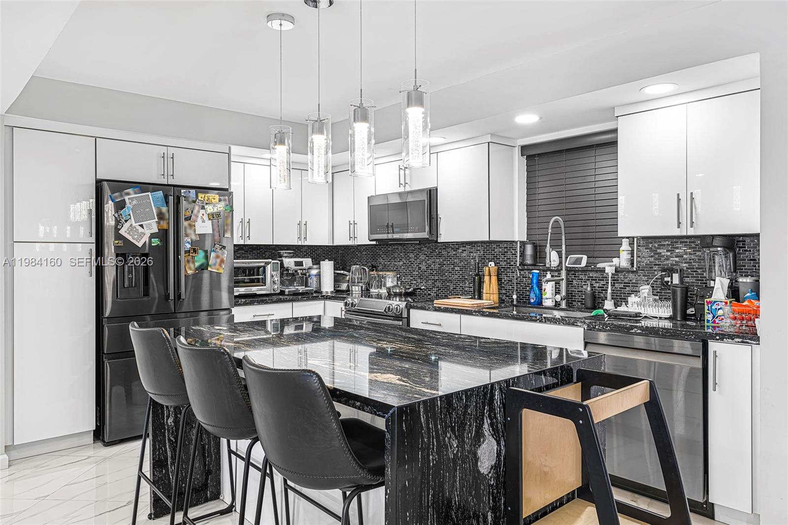 605 Ives Dairy Rd #305-7 Miami, FL 33179