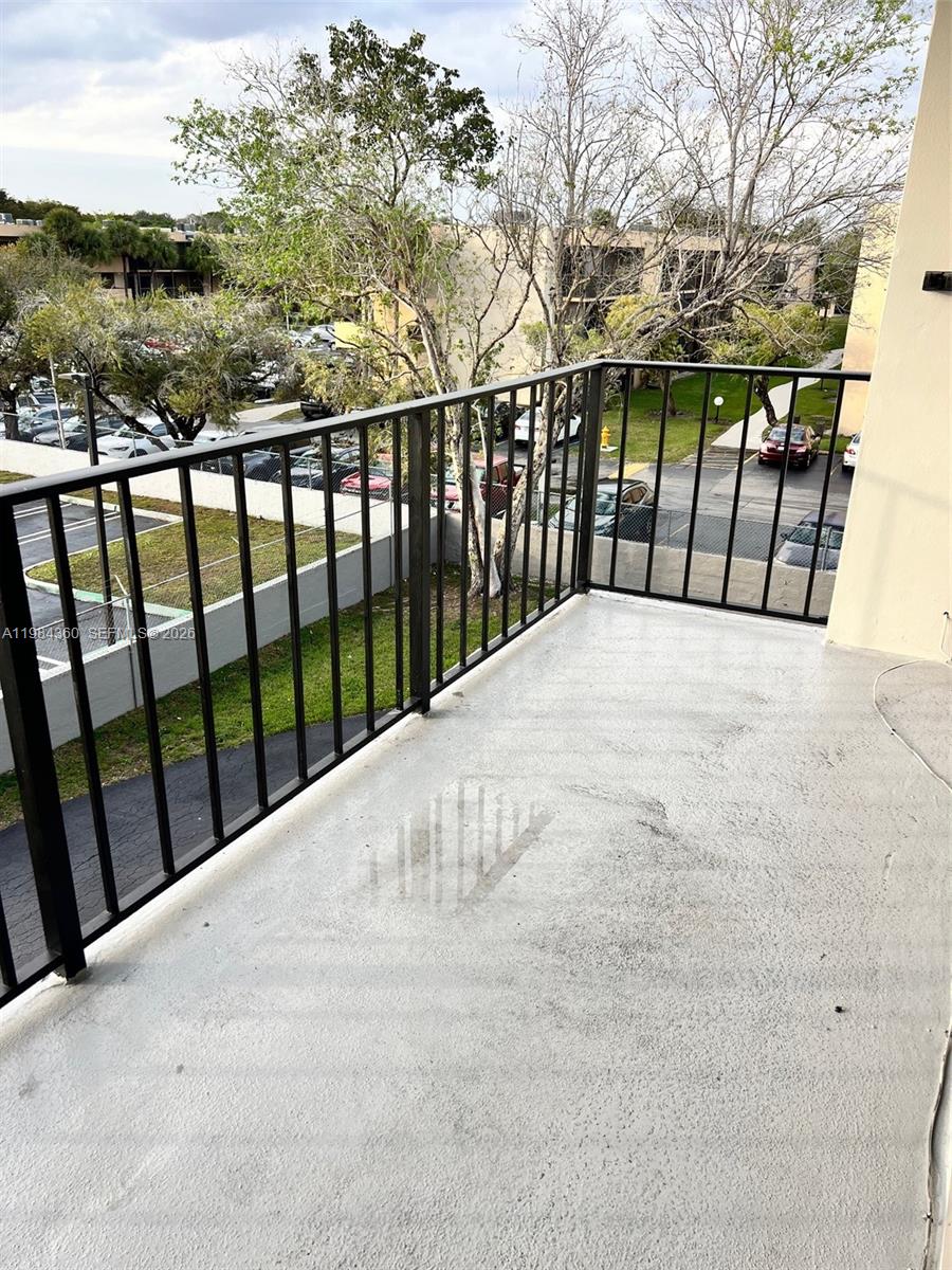 10431 N Kendall Dr #D314 Miami, FL 33176