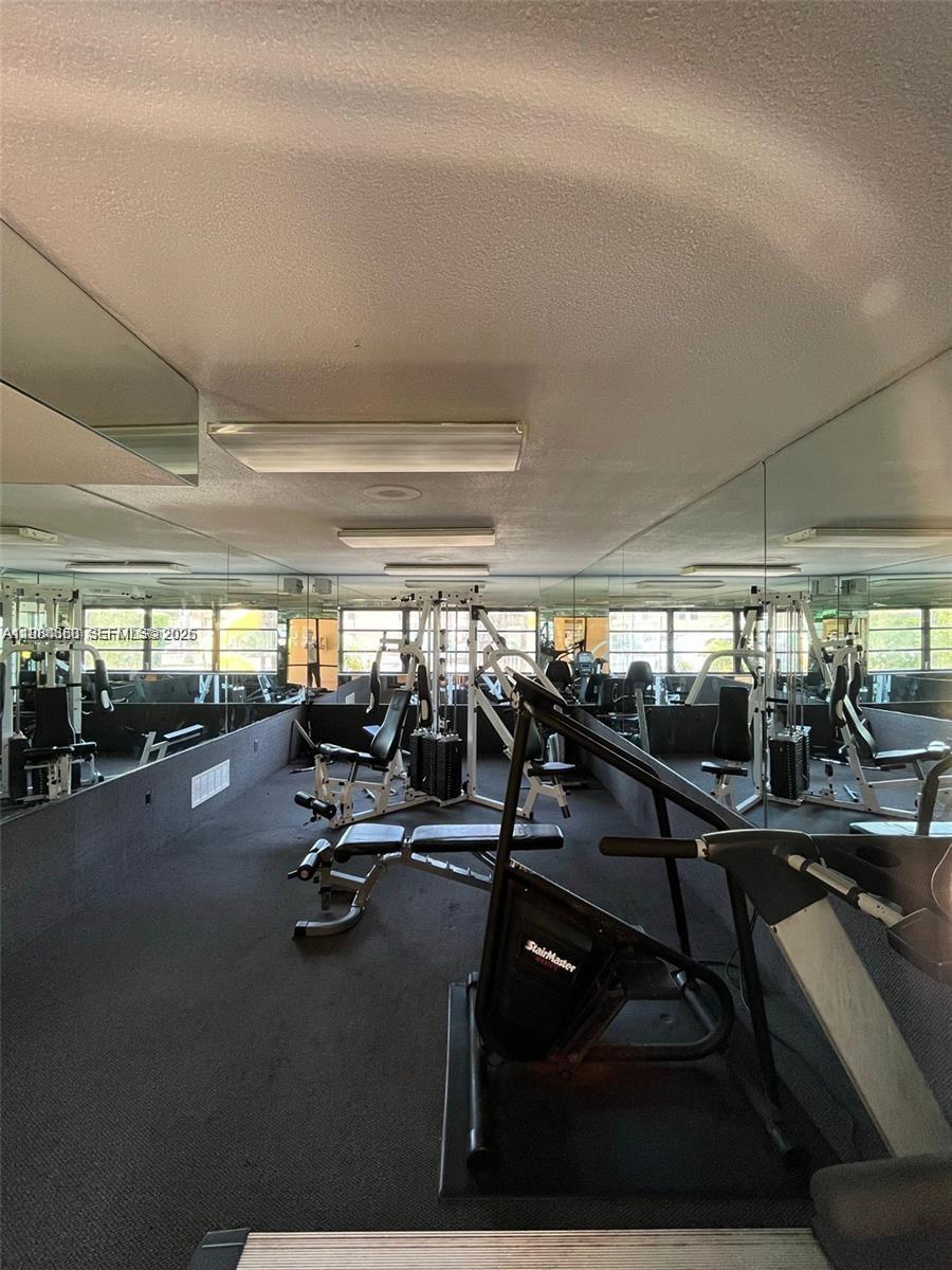 10431 N Kendall Dr #D314 Miami, FL 33176