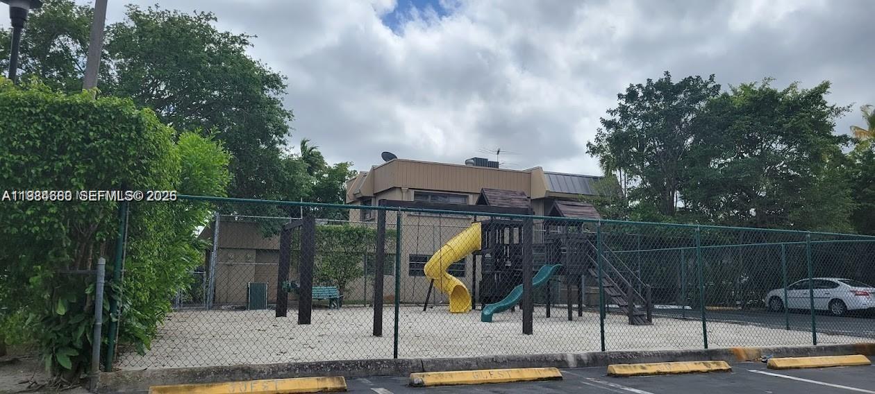 10431 N Kendall Dr #D314 Miami, FL 33176