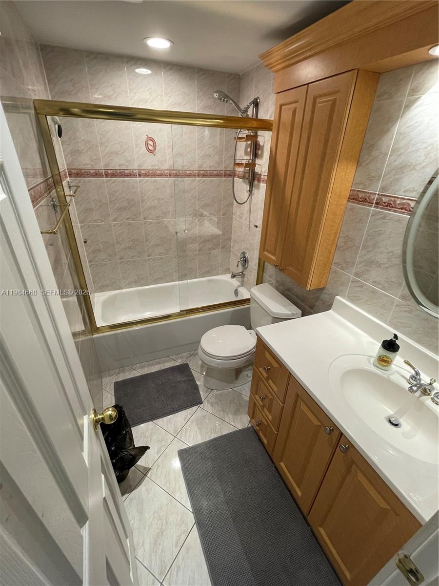 201 178th Dr #313 Sunny Isles Beach, FL 33160