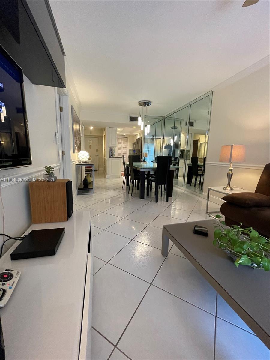 201 178th Dr #313 Sunny Isles Beach, FL 33160