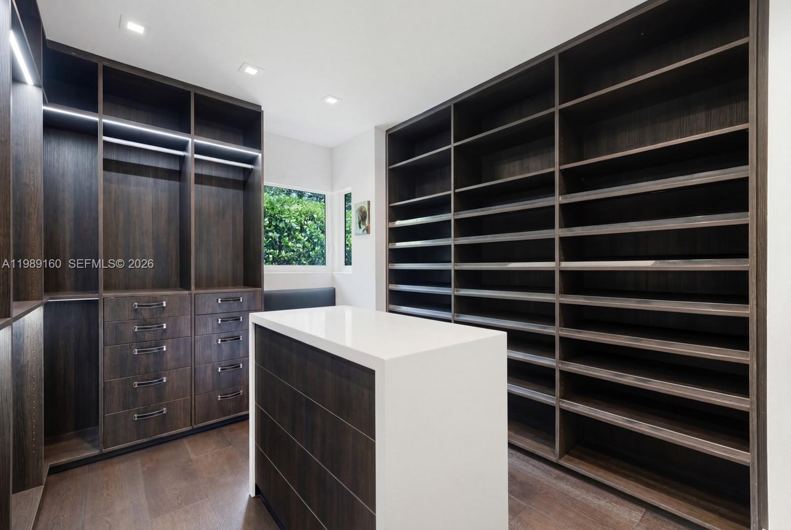 6120 Riviera Dr Coral Gables, FL 33146