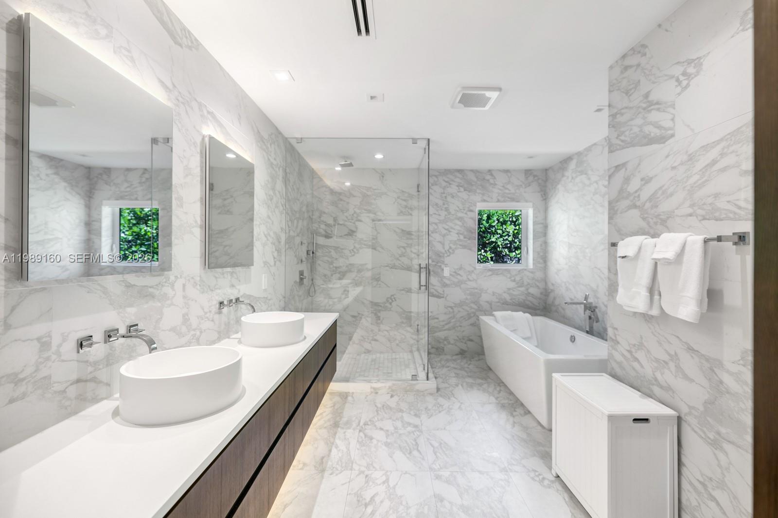 6120 Riviera Dr Coral Gables, FL 33146