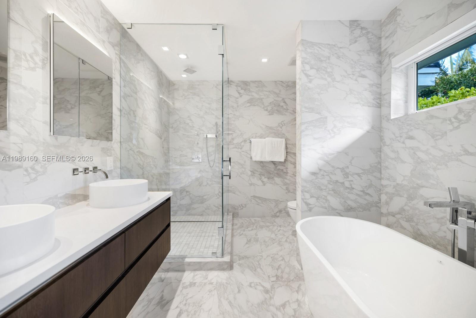 6120 Riviera Dr Coral Gables, FL 33146