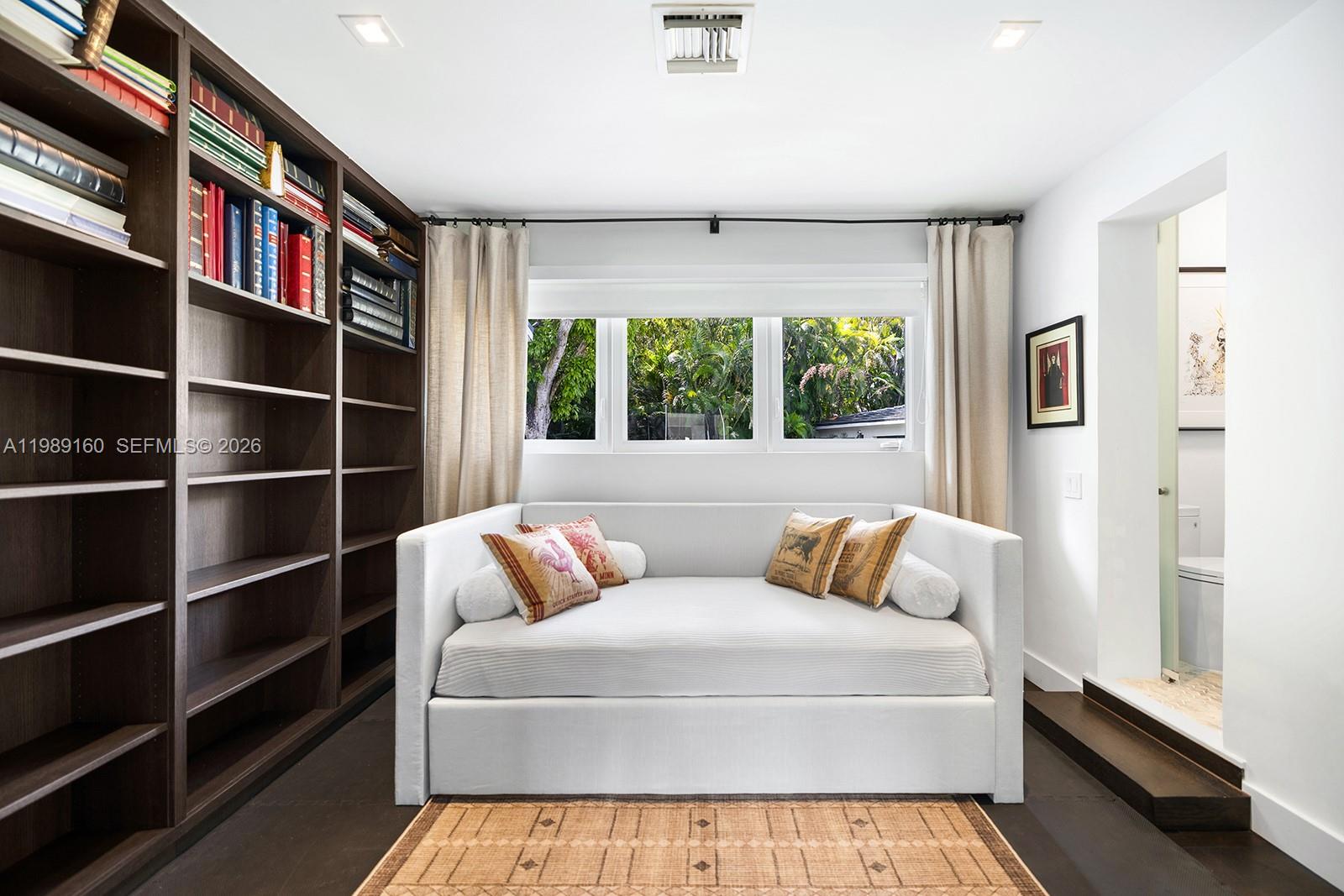 6120 Riviera Dr Coral Gables, FL 33146