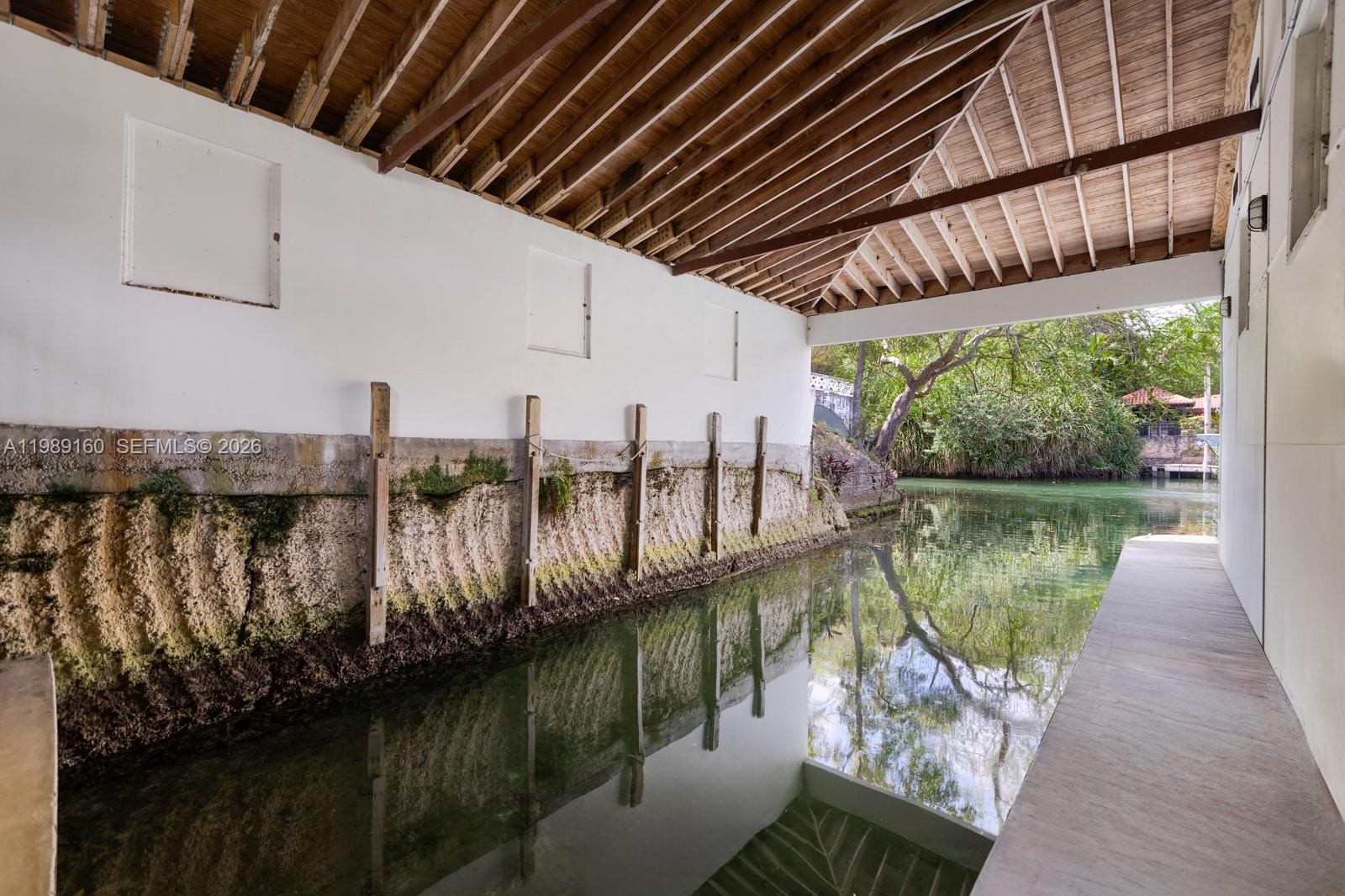 6120 Riviera Dr Coral Gables, FL 33146