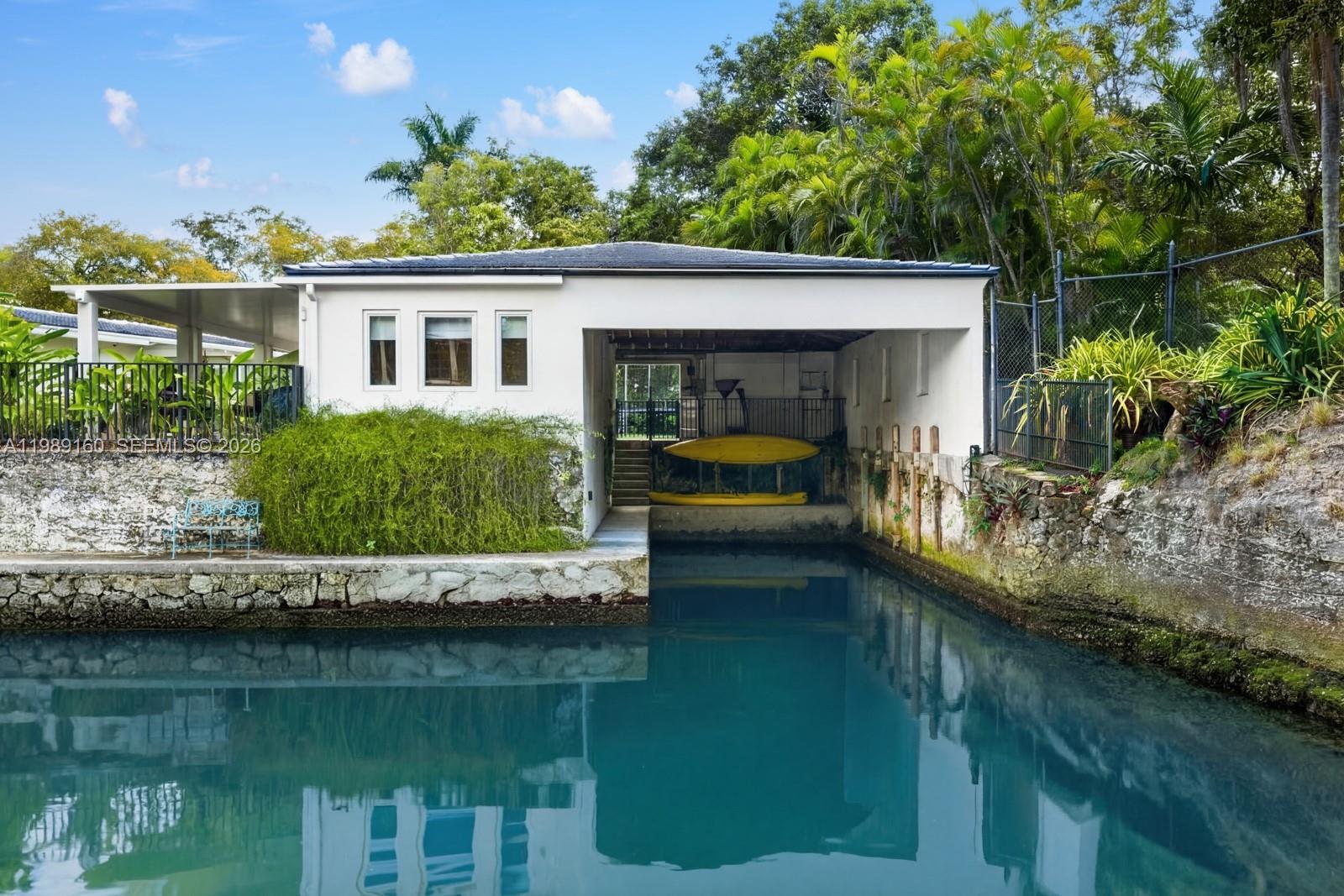 6120 Riviera Dr Coral Gables, FL 33146