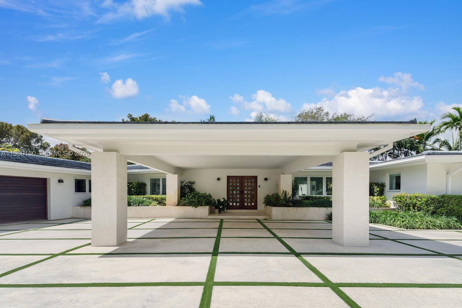 6120 Riviera Dr Coral Gables, FL 33146